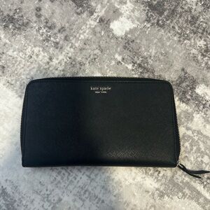 Kate Spade Classic large Black Zip Wallet